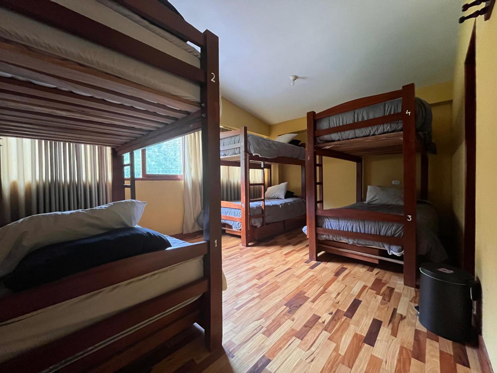 El Parche Rutero Hostel ピサック エクステリア 写真