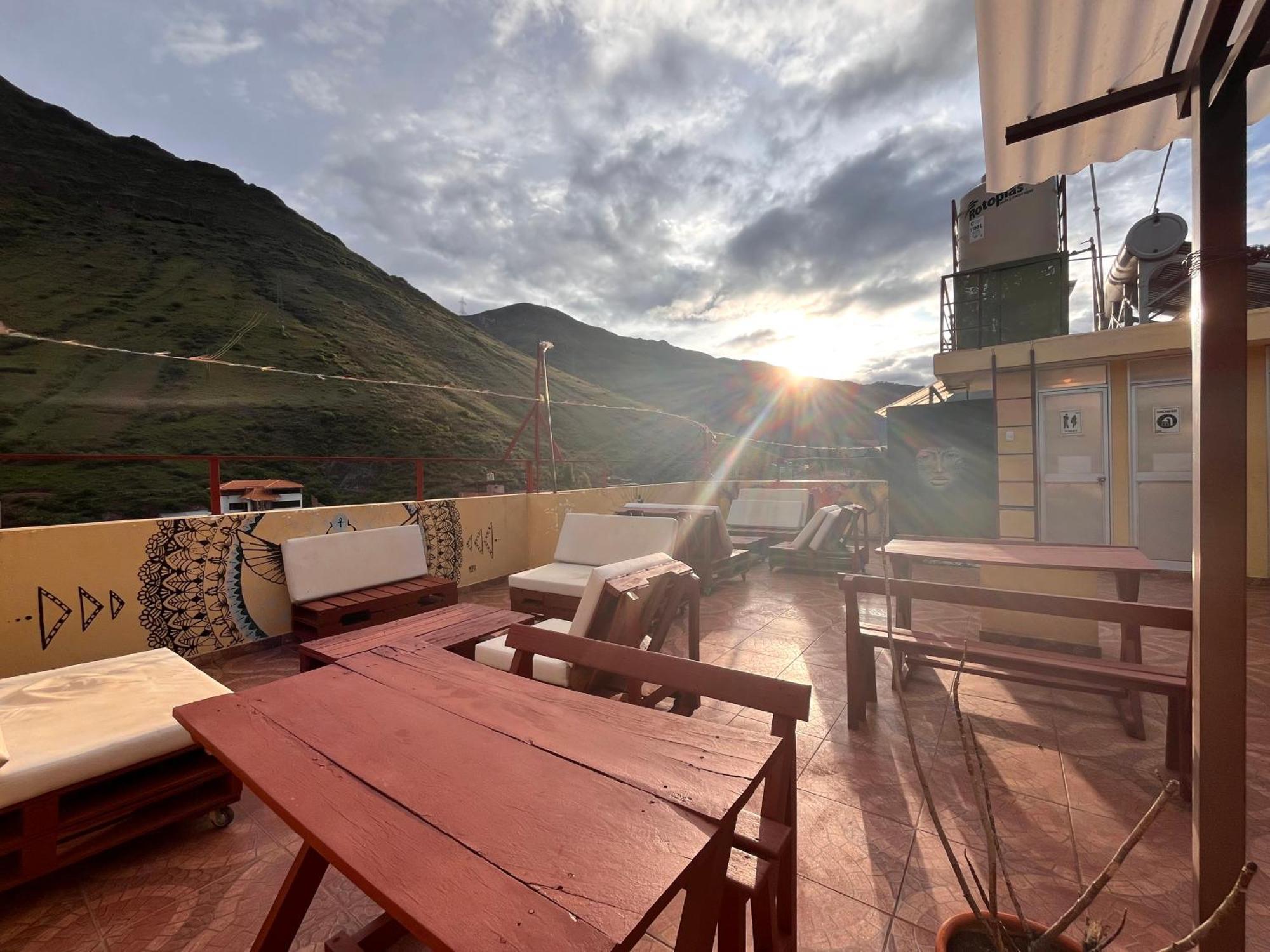 El Parche Rutero Hostel ピサック エクステリア 写真