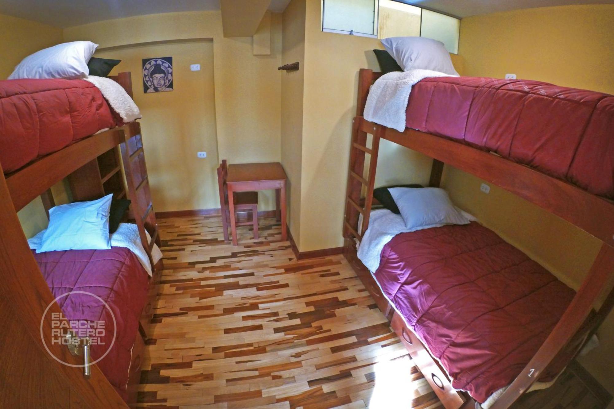 El Parche Rutero Hostel ピサック エクステリア 写真