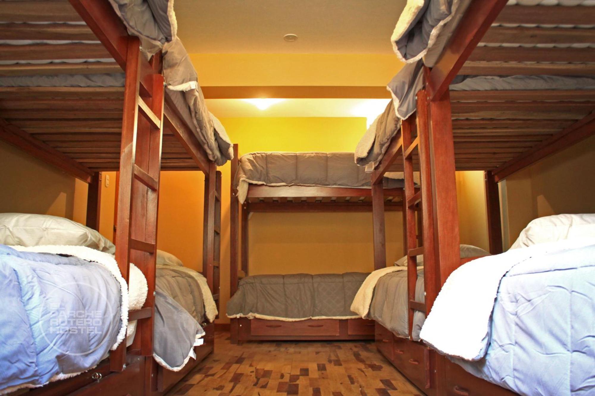 El Parche Rutero Hostel ピサック エクステリア 写真