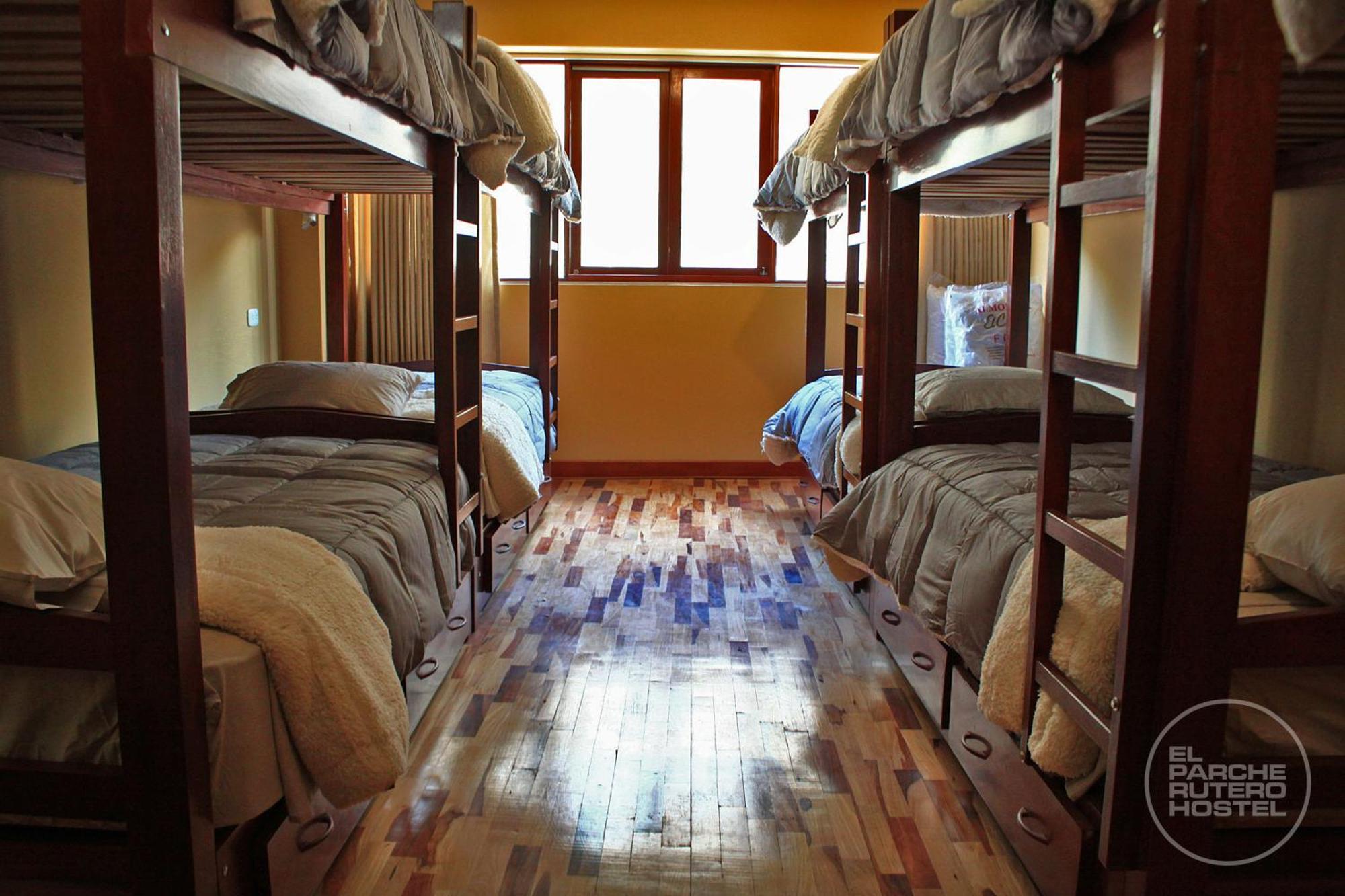 El Parche Rutero Hostel ピサック エクステリア 写真