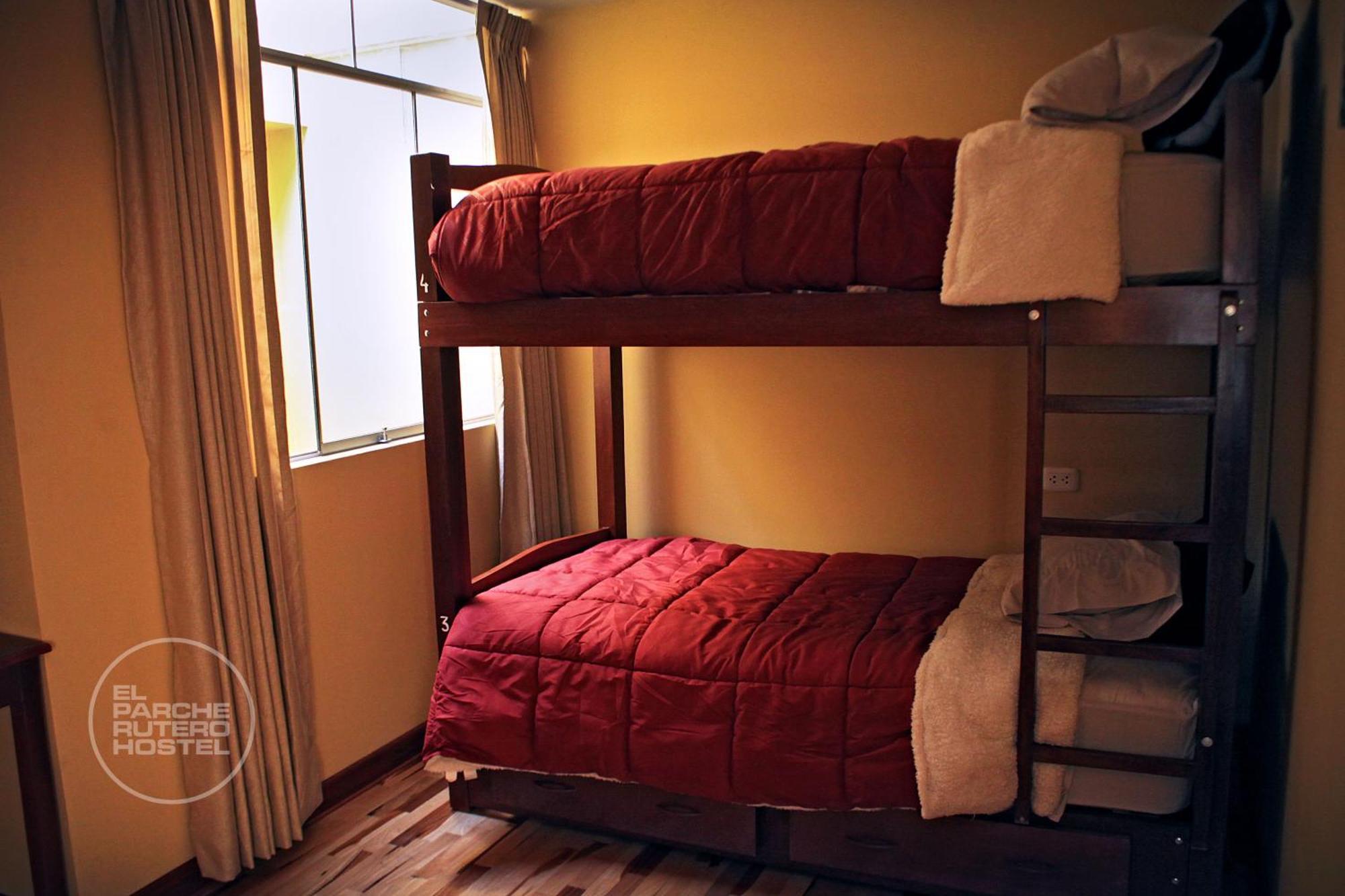 El Parche Rutero Hostel ピサック エクステリア 写真